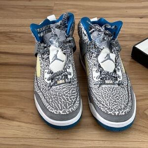 NIKE Men's Spiz’ike iD Shoes Size 9